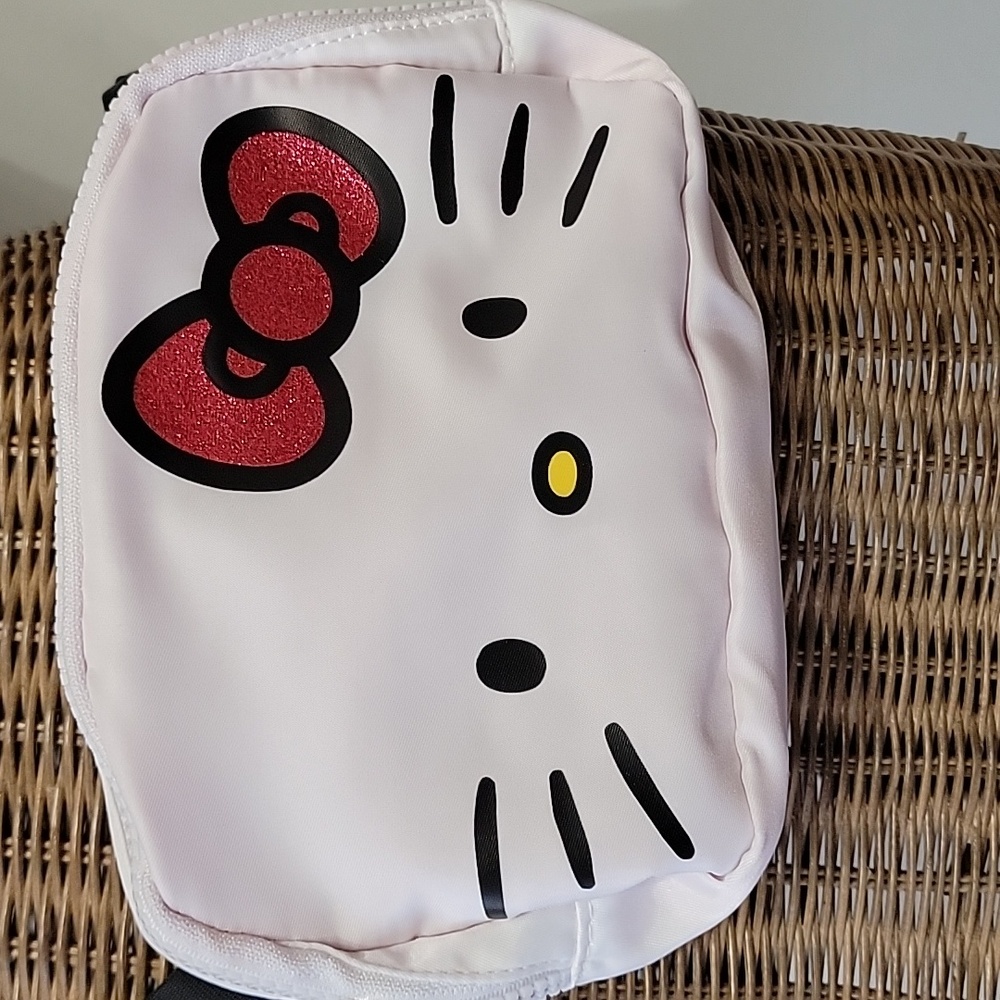 Hello Kitty SANRIO White and Pink Bumbag Crossbody Bag  Bin2